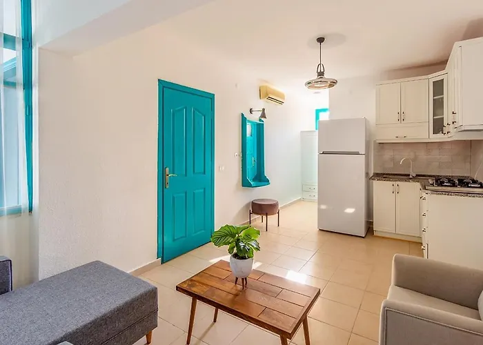 Avlu Palamutbuekue * Datca