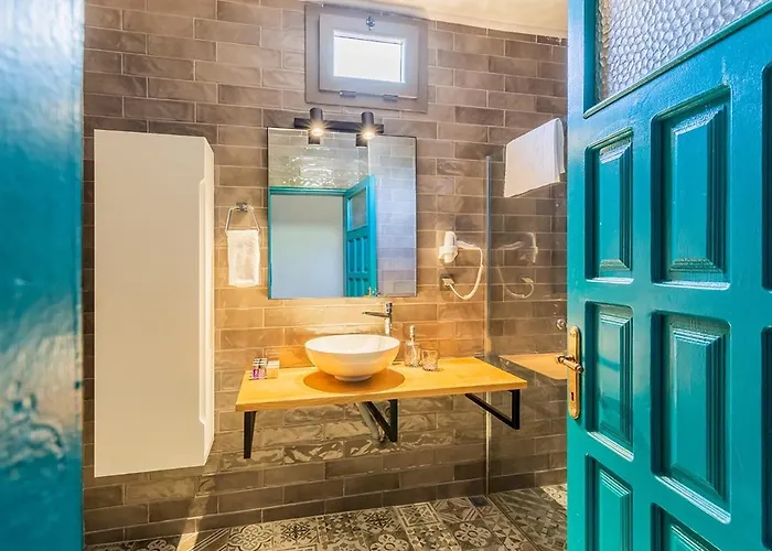 Avlu Palamutbuekue * Datca